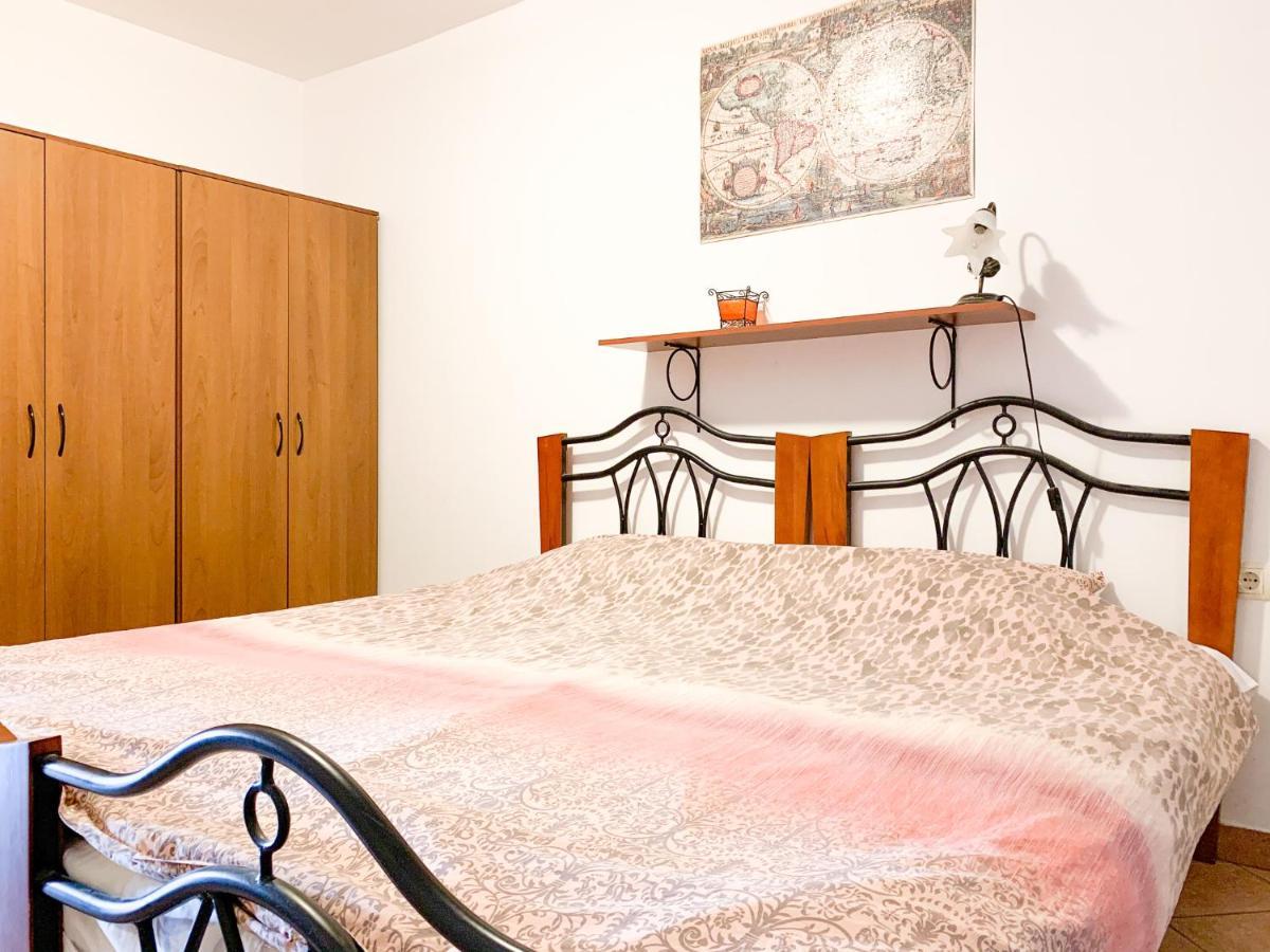 Apartmani Sincic Pula Bagian luar foto